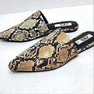 🎀🆕️Zara size 6 Snake Print Mules